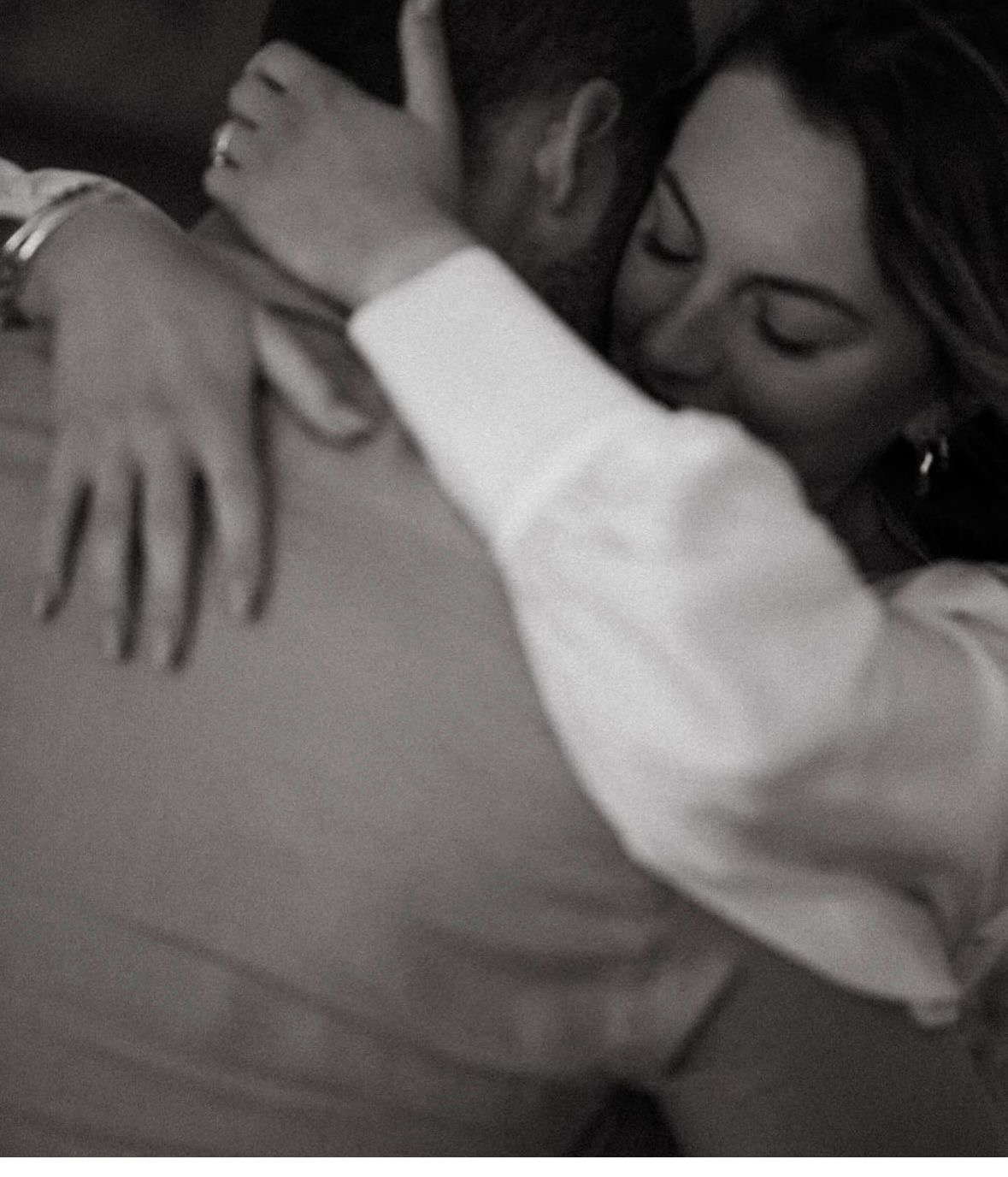 18santorini-love-tales-elopements-nikos-korakakis