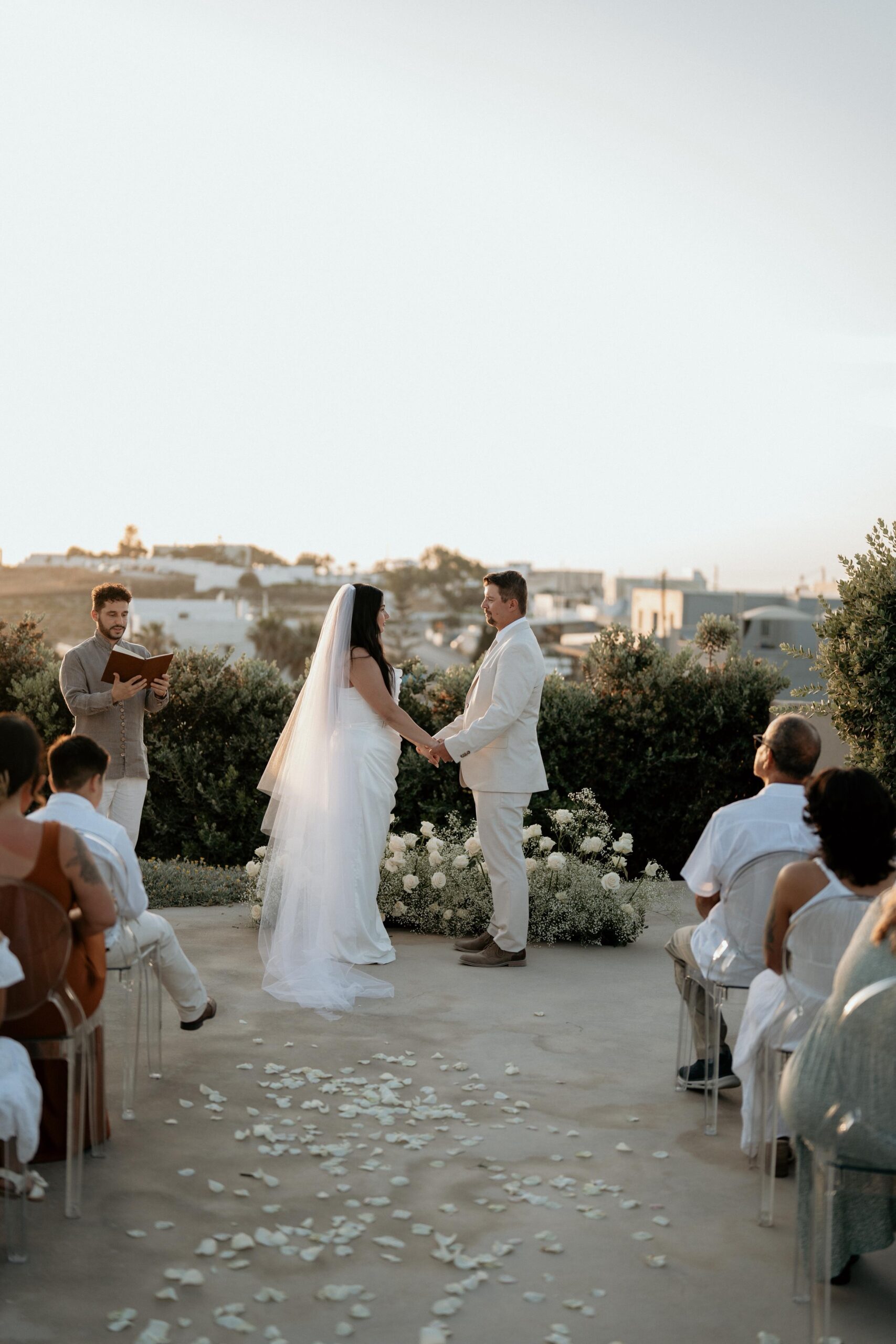 26santorini-love-tales-elopements-nikos-korakakis