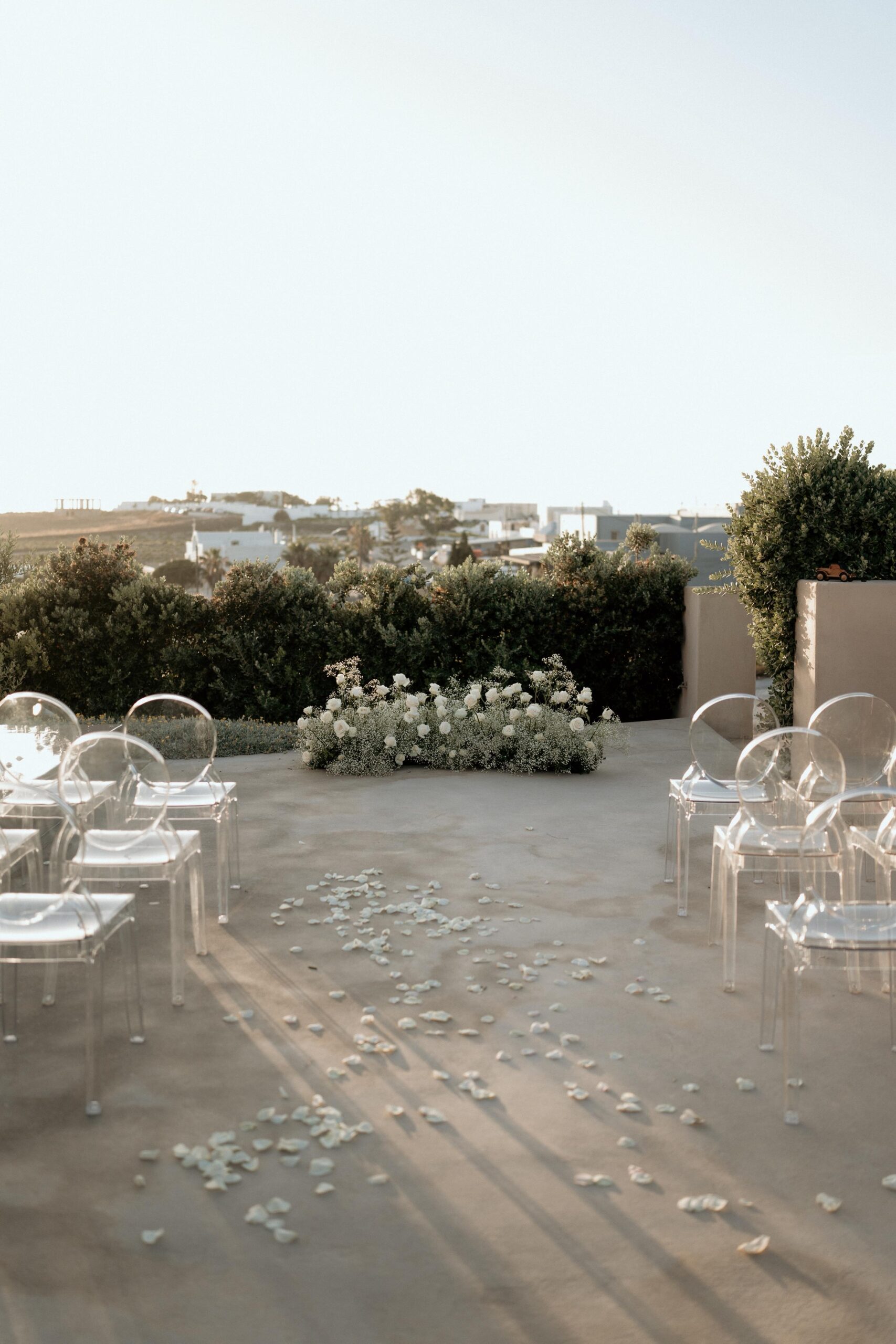 2santorini-love-tales-elopements-nikos-korakakis