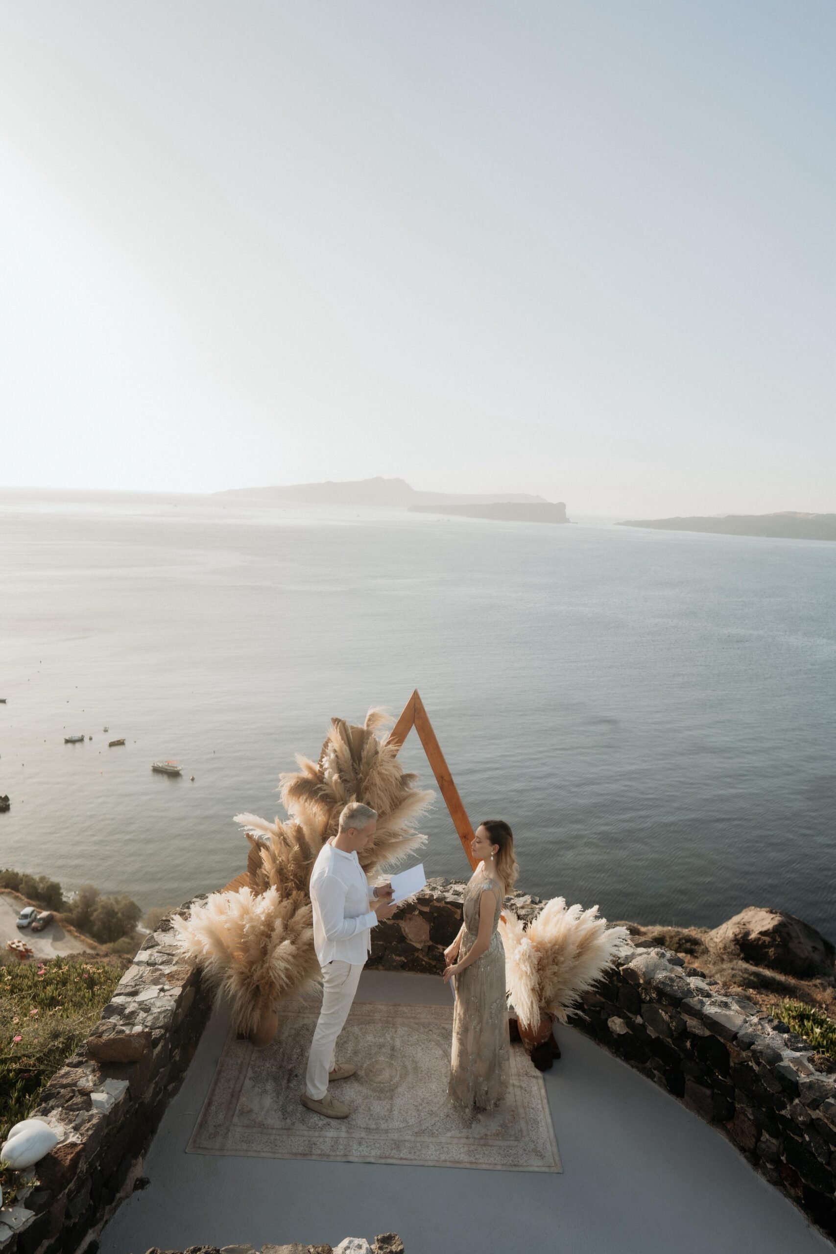 33santorini-love-tales-elopements-nikos-korakakis