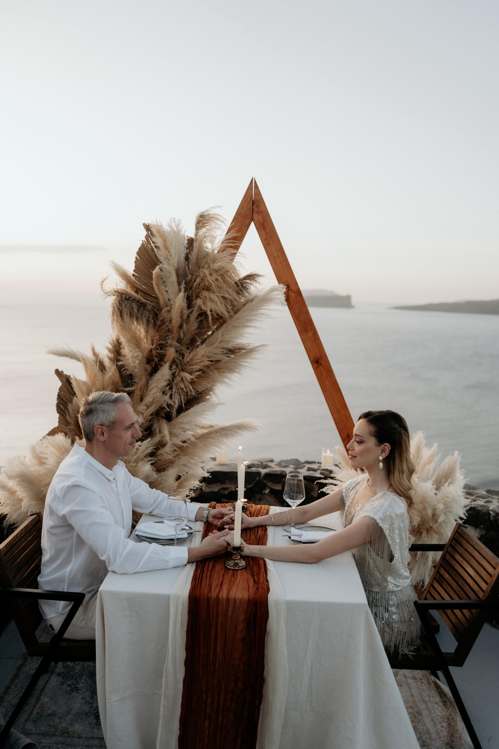 43santorini-love-tales-elopements-nikos-korakakis