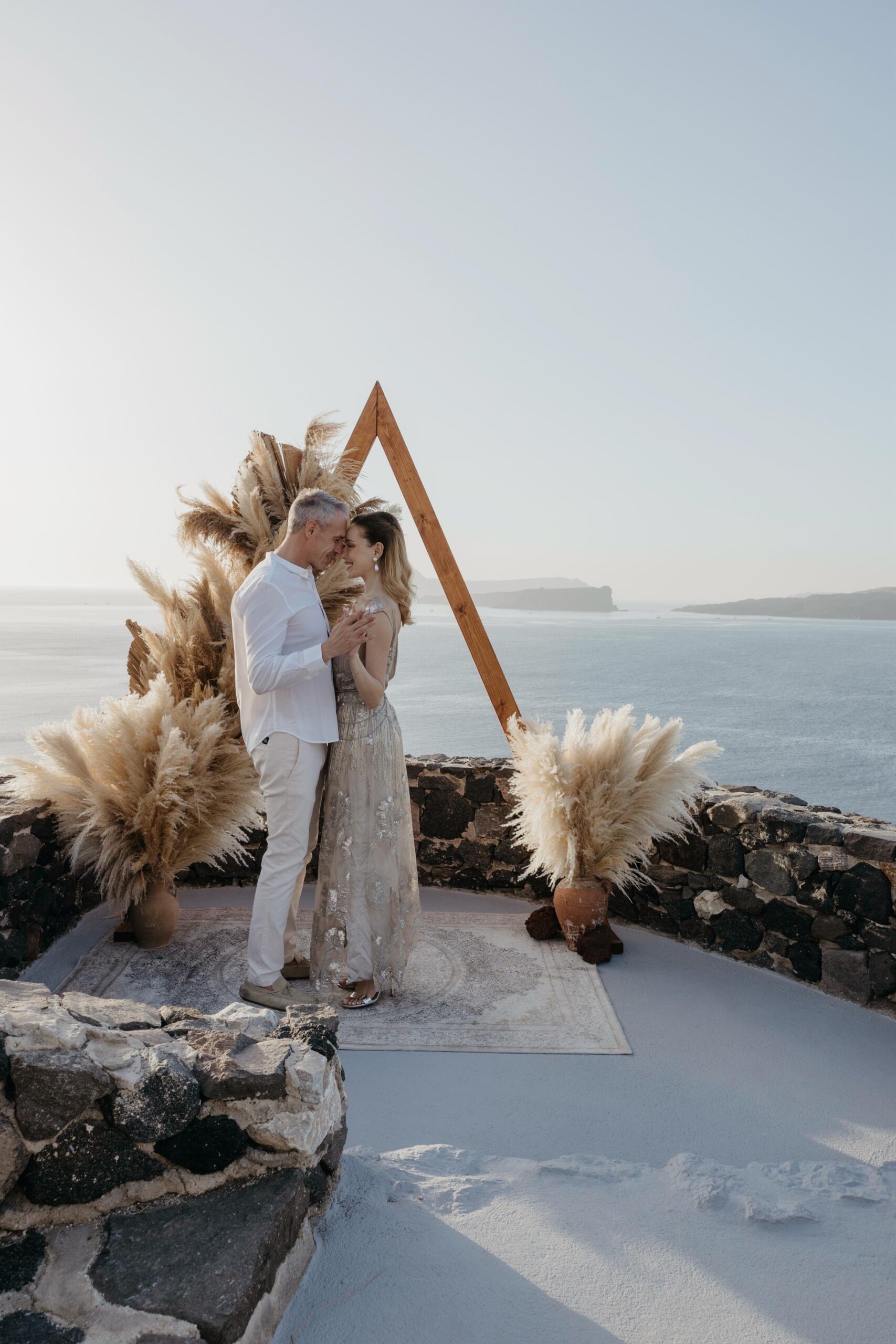 49santorini-love-tales-elopements-nikos-korakakis