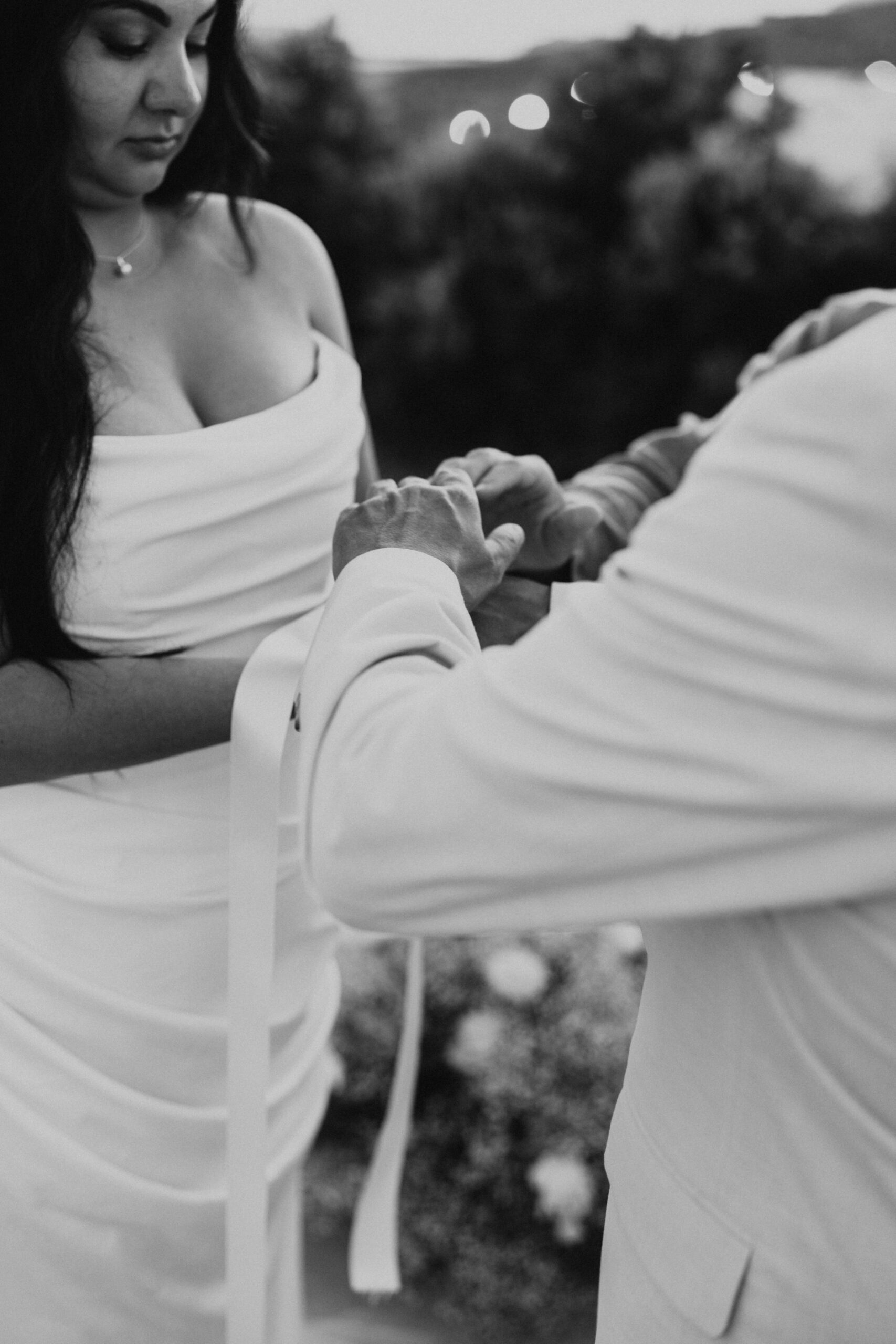 50santorini-love-tales-elopements-nikos-korakakis