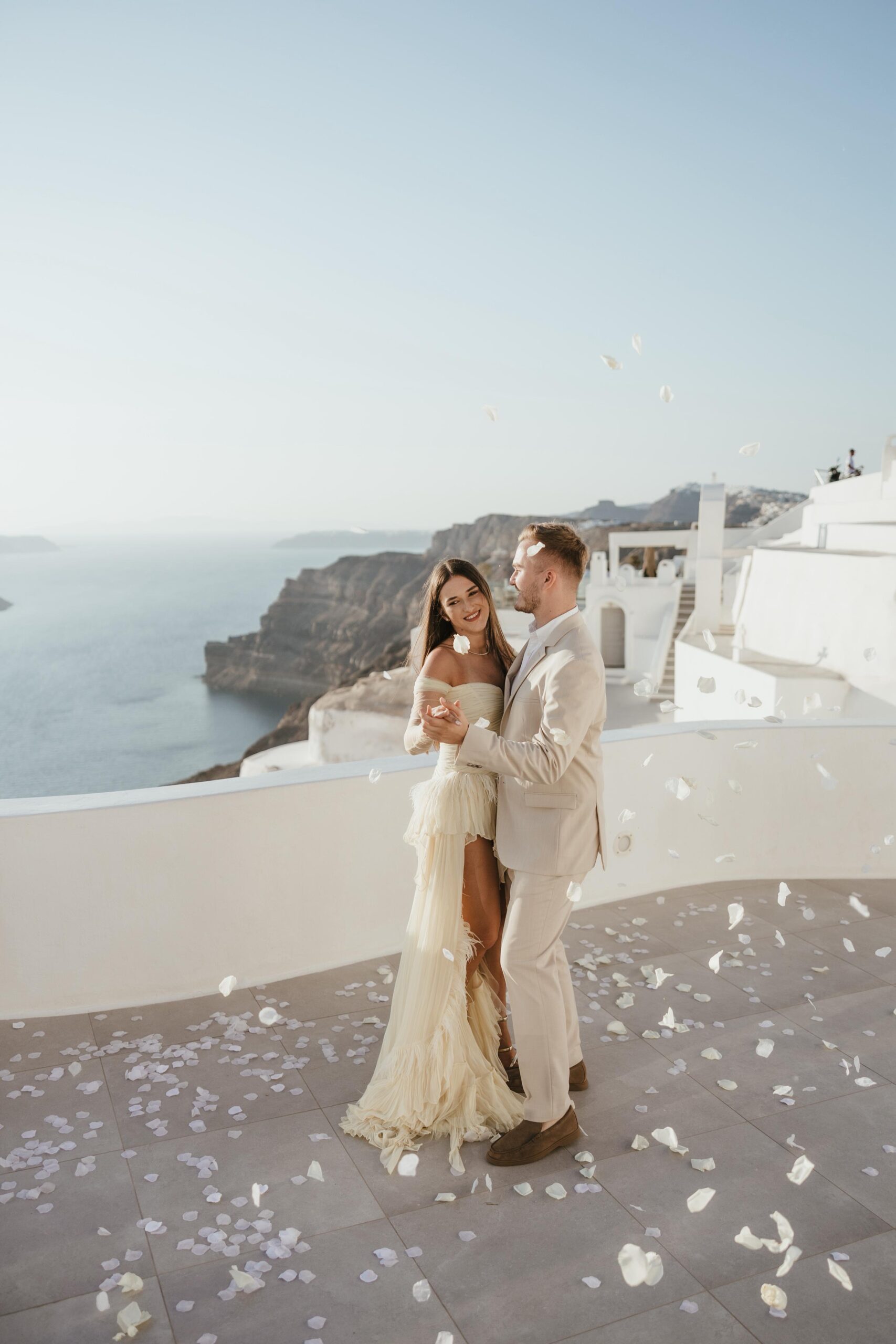 54santorini-love-tales-elopements-nikos-korakakis