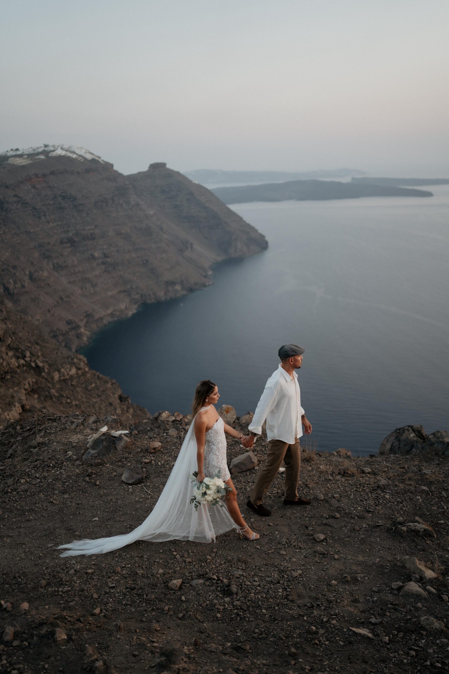 58santorini-love-tales-elopements-nikos-korakakis