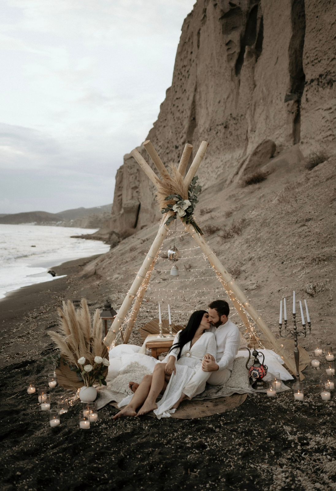 6santorini-love-tales-elopements-nikos-korakakis